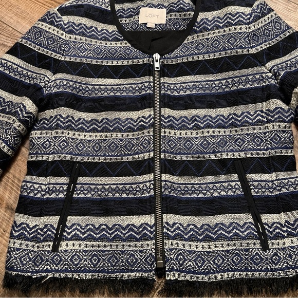 Ann Taylor Black and White Patterned Blazer - Picture 4 of 9